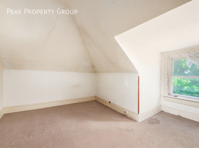 Building Photo - 202 W 8th Ave