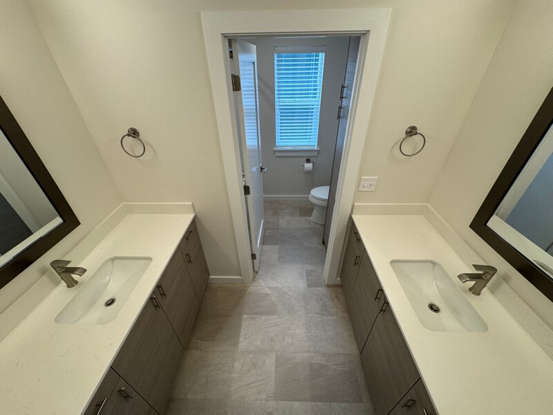 Building Photo - 611 Companion Wy