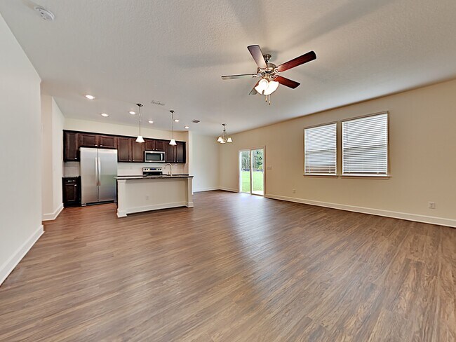 Building Photo - 3367 Roundabout Drive