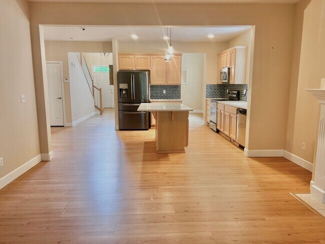 Building Photo - Must See! Beautiful 3bd/ + Bonus Rm/2.5 bath/ Primary Bed on Main/ /Heat Pump/Updated Features