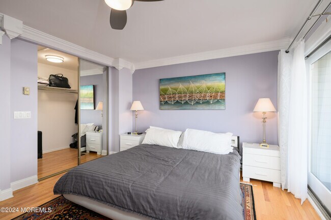 Building Photo - 164 S Linden Ave