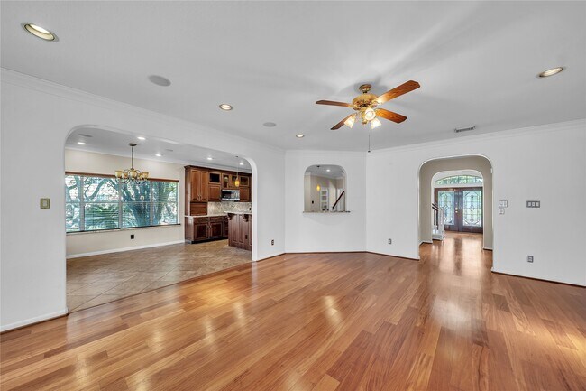 Building Photo - 1423 Meadow Lakes Dr