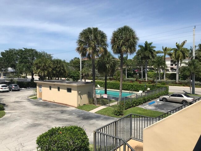 Building Photo - 2309 S Federal Hwy