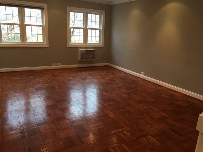 Building Photo - 3250 Martha Custis Dr