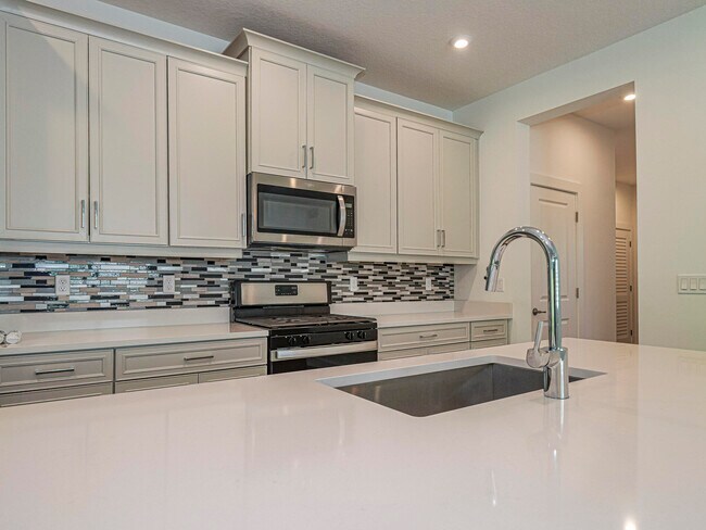 Building Photo - 11551 SW Viridian Blvd