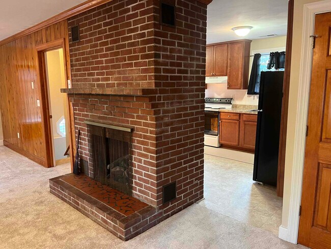 Building Photo - 309 Tareyton Ln