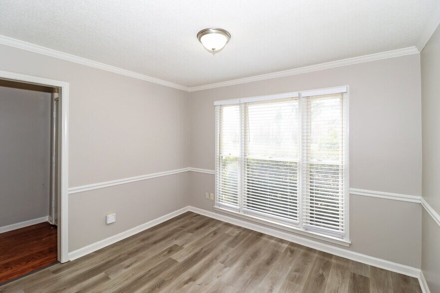 Building Photo - 1522 Appling Wood Cove S