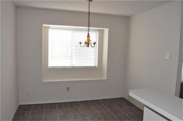 Building Photo - 2119 Fountain Dr