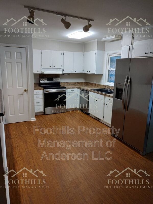 Building Photo - 505 Woodland Cir