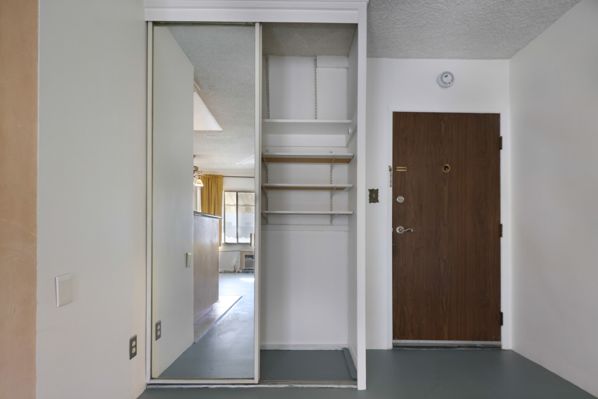 Building Photo - 250 Linden Ave