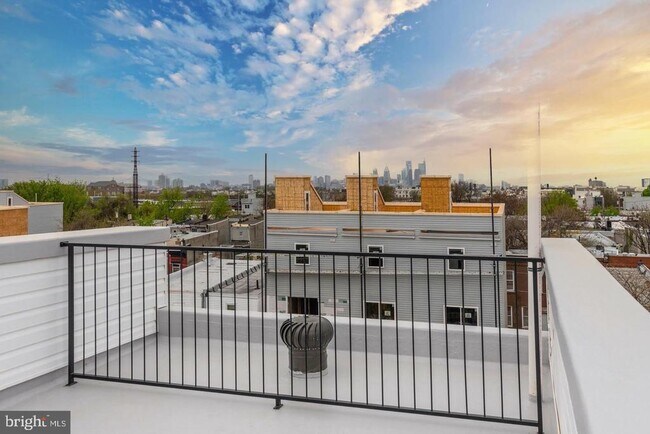 Building Photo - 2121 Bellmore St