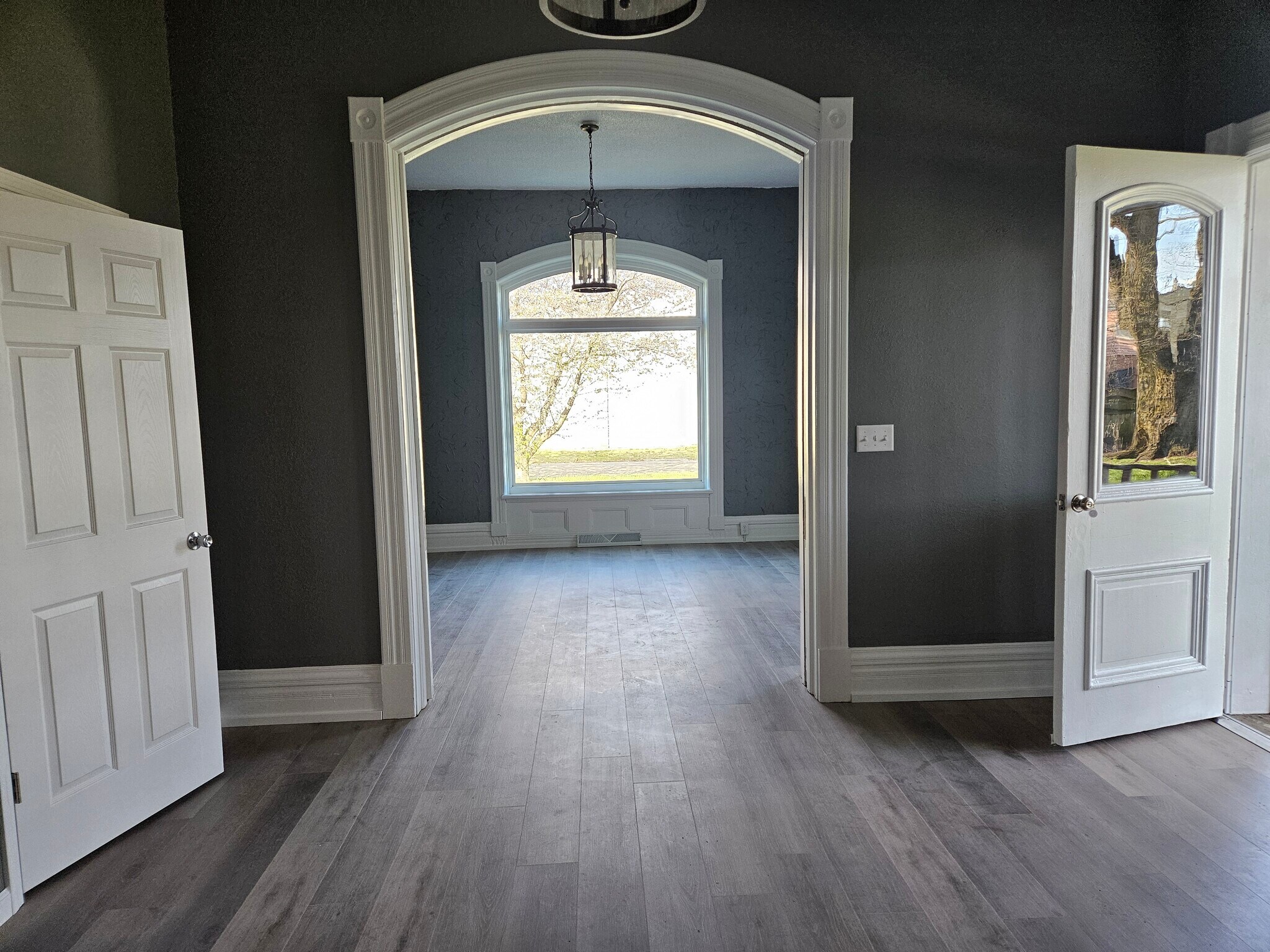 Building Photo - 111 Lincoln Ave