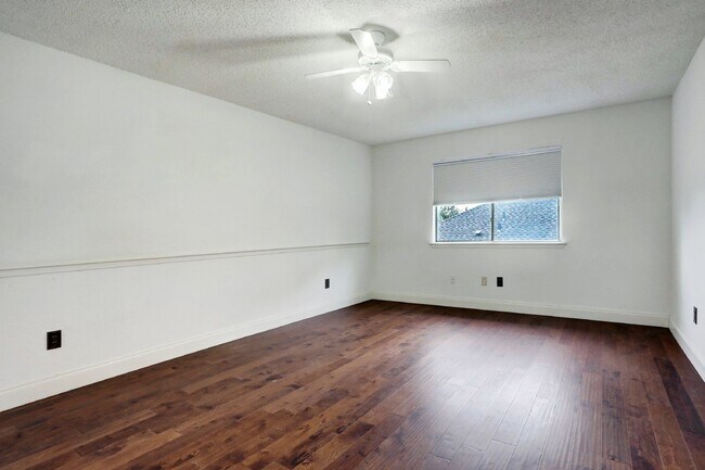 Building Photo - 17007 Hickok Dr
