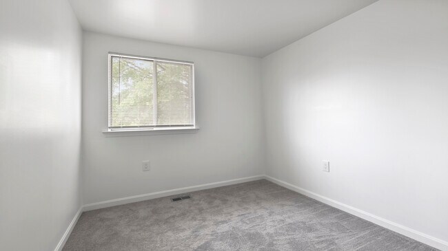 Building Photo - 4389 Pembrook Village Dr