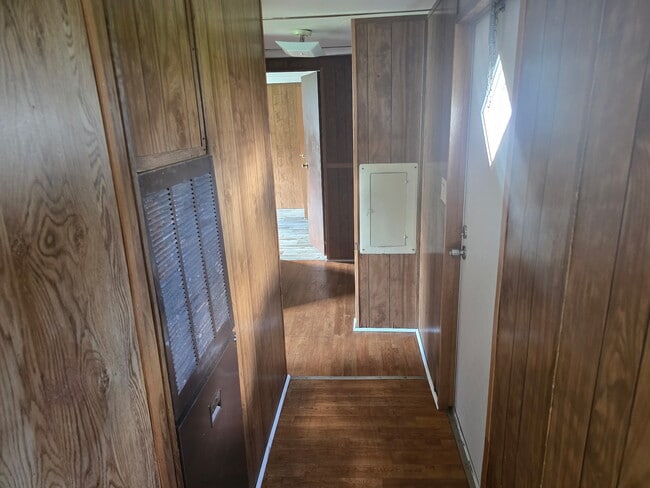 Building Photo - 472 Ruben Wells Rd