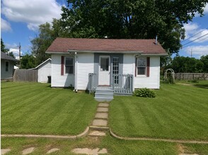 Building Photo - 106 N Olive St