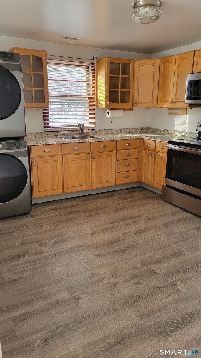 Building Photo - 85 Ohio Ave