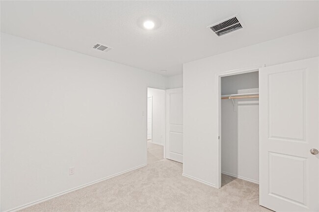 Building Photo - 117 Dark Victory Rd