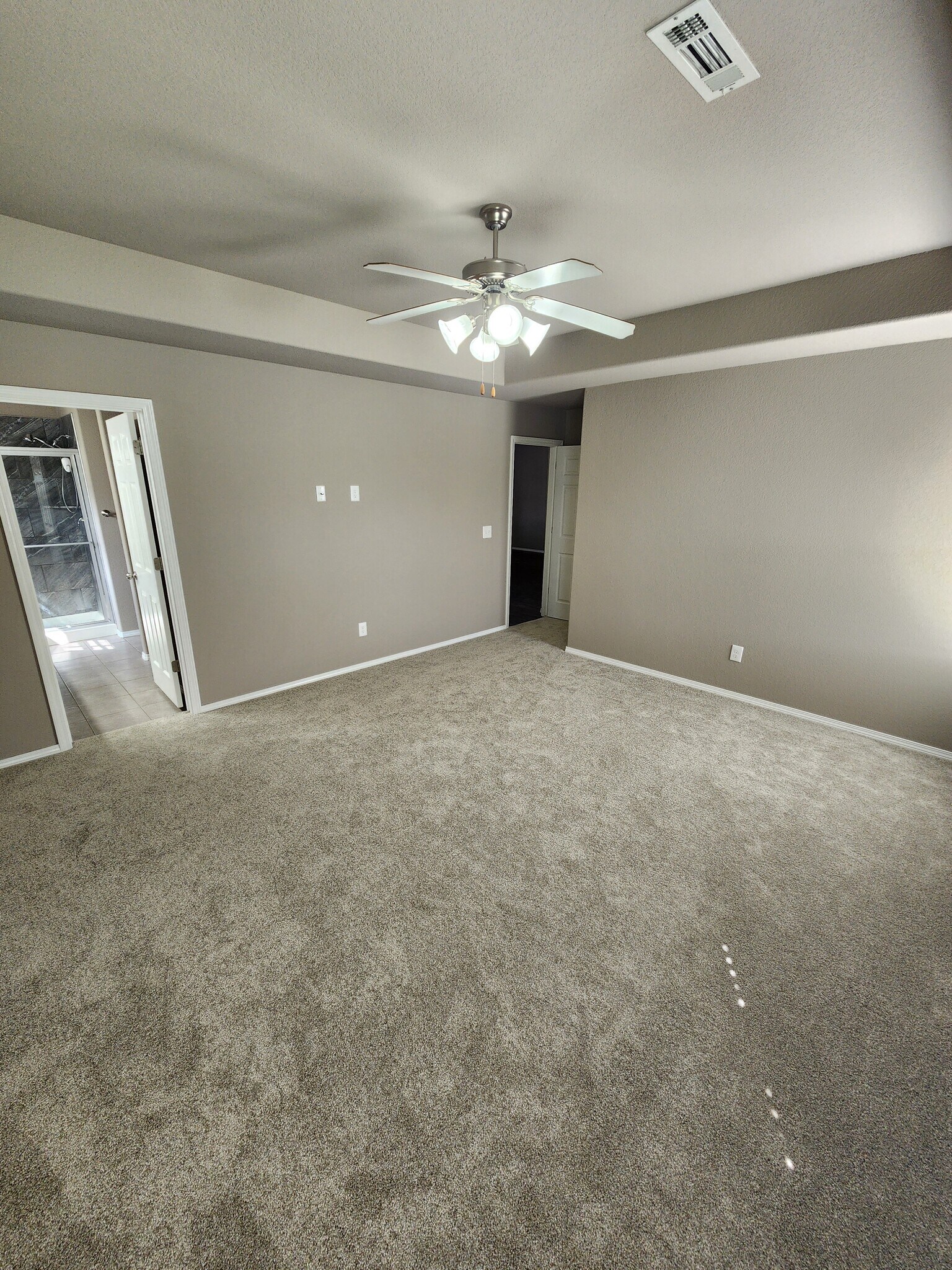 Building Photo - 2607 Whispering Woods Ct