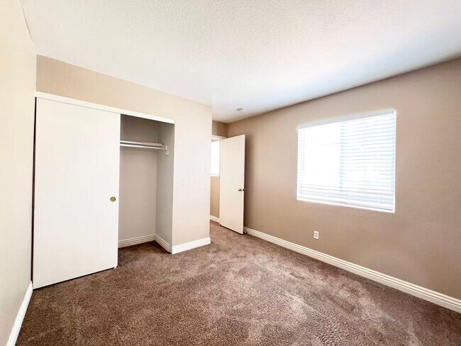 Building Photo - 9617 Marigny Ct