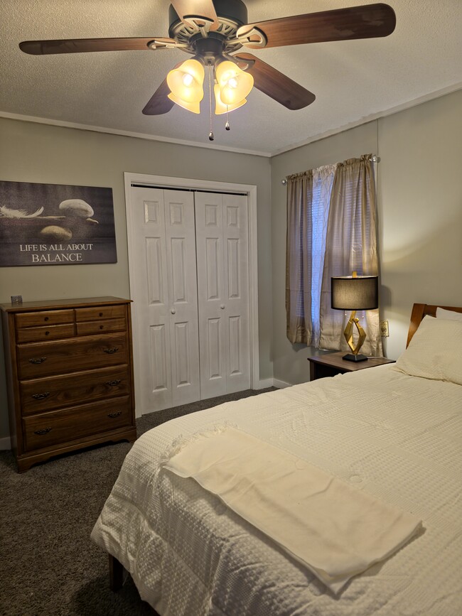 Building Photo - 1555 Lyons Center Rd