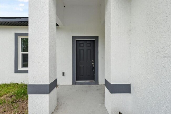Building Photo - 6062 SW 154th Place Rd