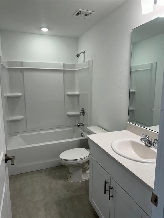 Building Photo - 5160 Quakers Pl