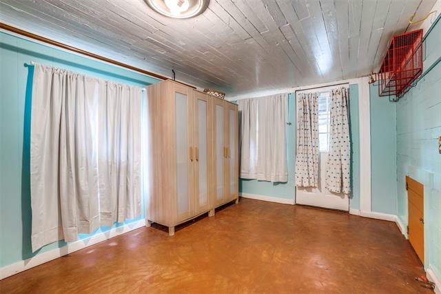 Building Photo - 8810 Daytonia Ave