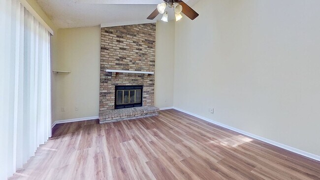 Building Photo - Spacious 4 Bedroom Home in Girvin!
