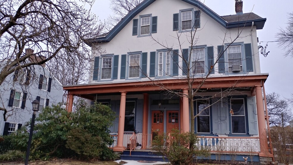 443 Green Lane front entrance - 443 Green Ln