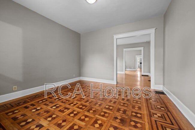 Building Photo - 1231 Pleasant St