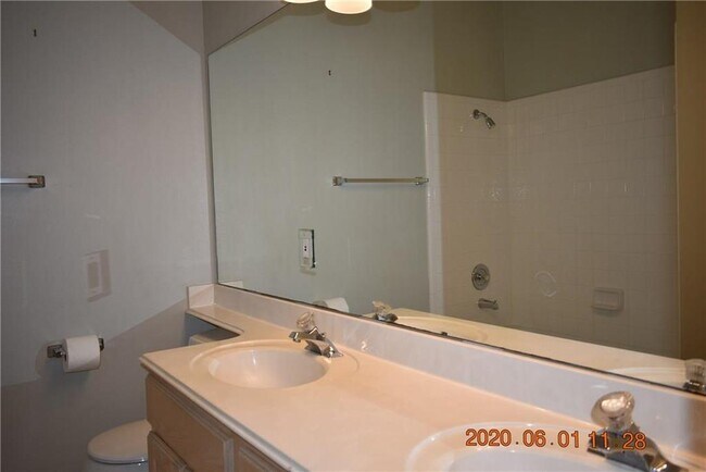 Building Photo - 10016 Liriope Cove