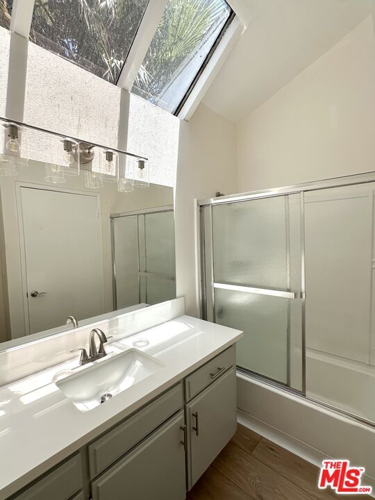 Building Photo - 9939 Topanga Canyon Blvd