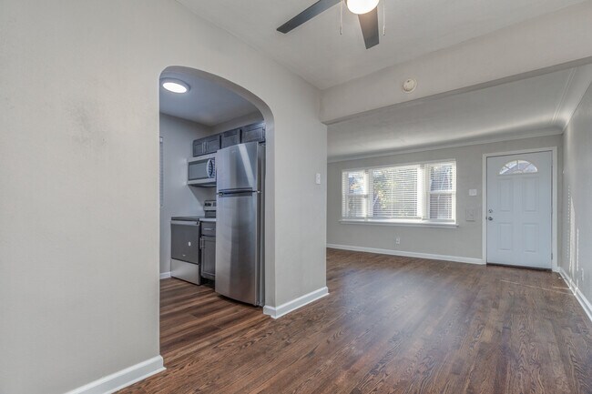 Building Photo - 6061 Potomac St