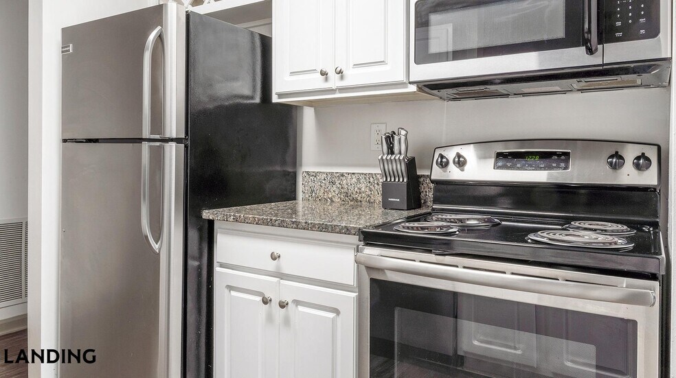 Building Photo - 2000 Monroe Pl NE