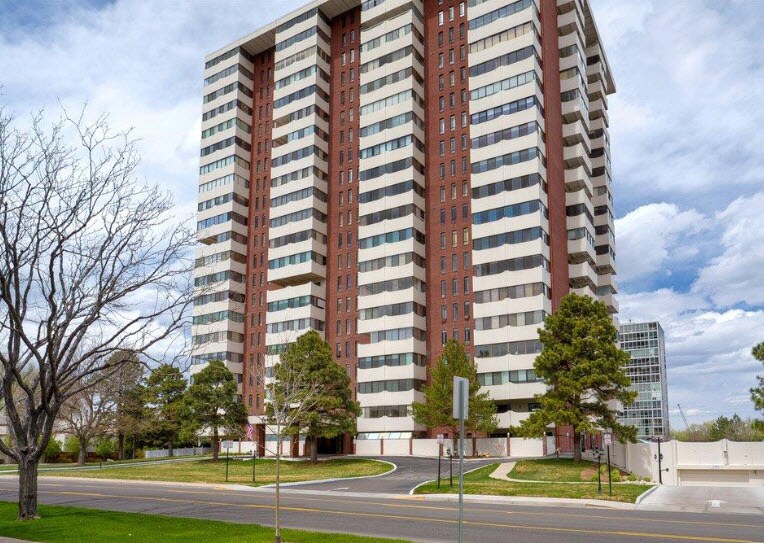 Polo Club - 3131 E Alameda Ave