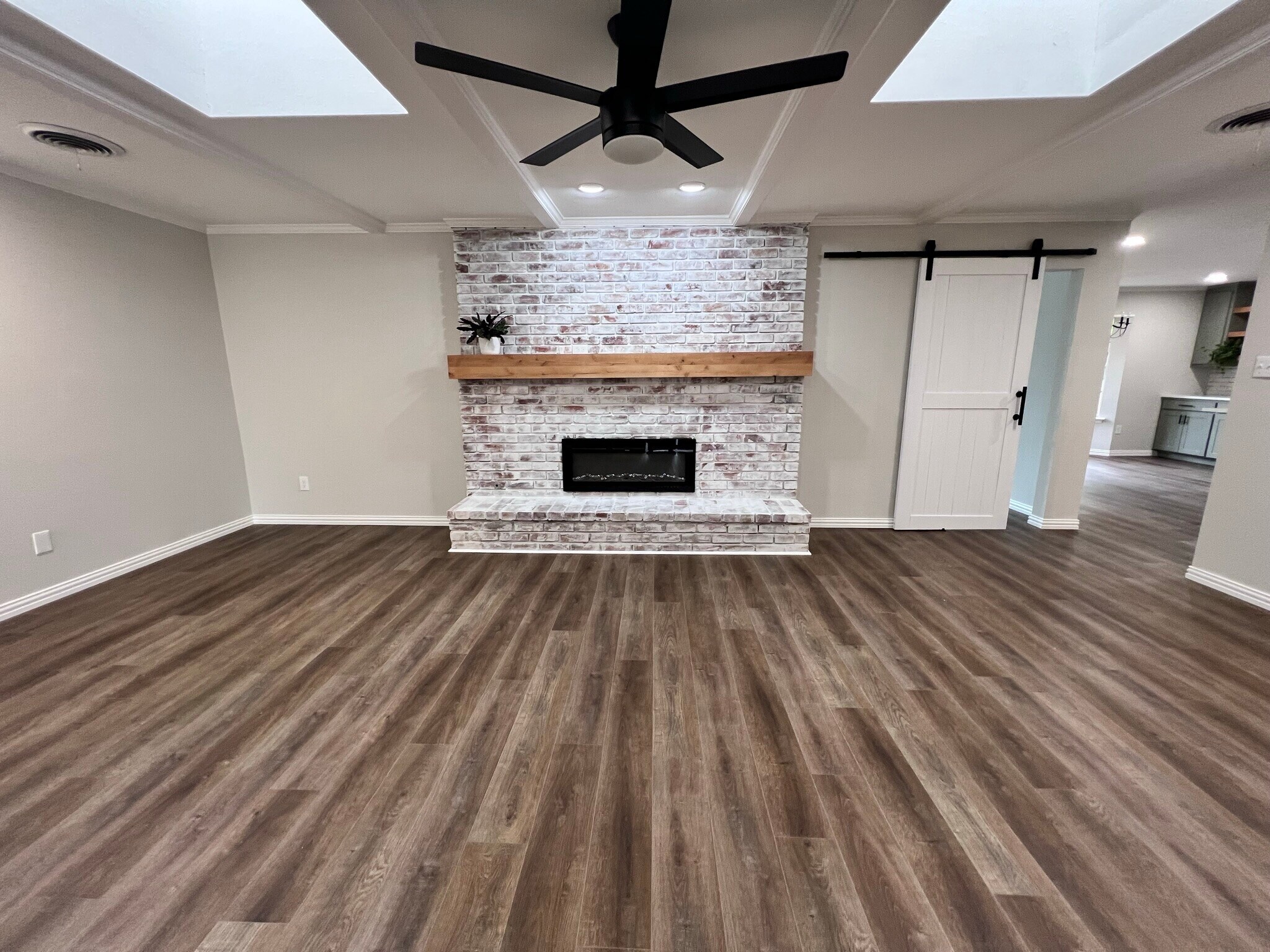 Primary Living - 6403 Dreyfuss Rd