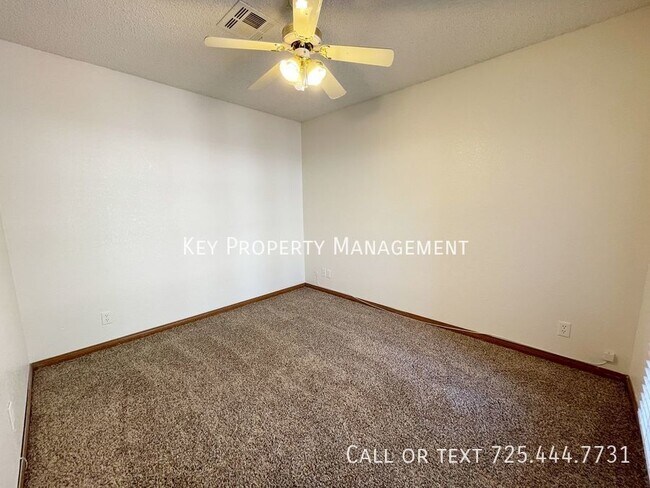 Building Photo - TWO STORY 4 BEDROOM WITH POOL NEAR SPRING ...