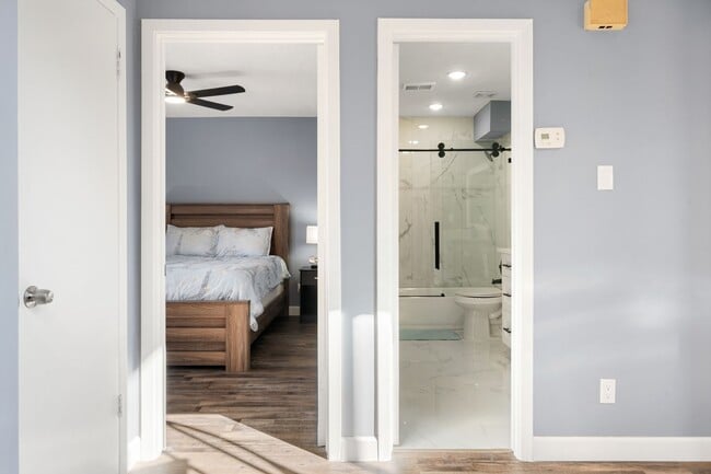 Building Photo - 12805 Westpark Dr