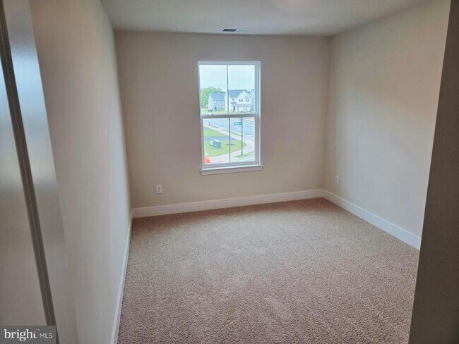 Building Photo - 232 Munsee Cir