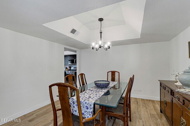 Building Photo - 608 La Chapa Ave