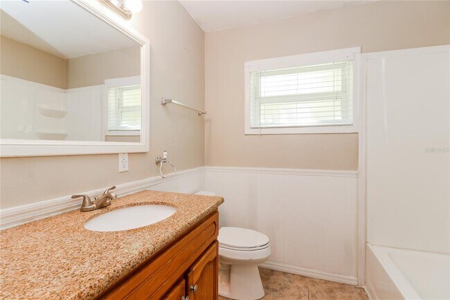 Building Photo - 7149 Wedgewood Dr