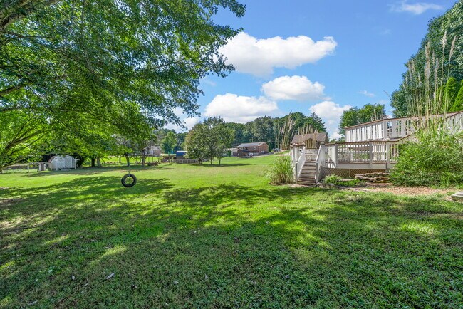 Building Photo - 944 Sable Dr
