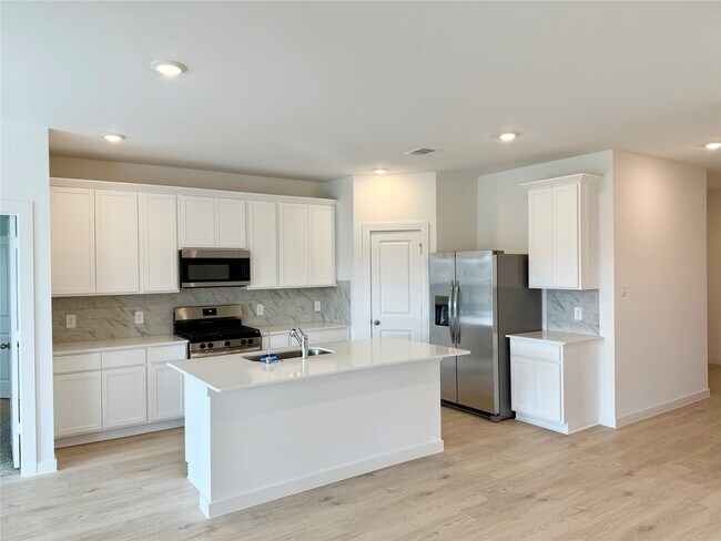 Building Photo - 30751 Wicklow Gdns Dr