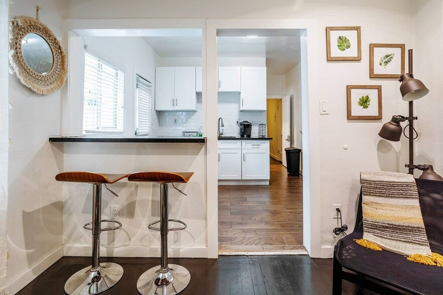 Building Photo - 1806 Washington Way