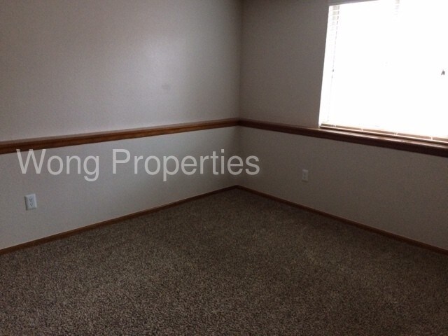 Building Photo - 5622 S Yank Court