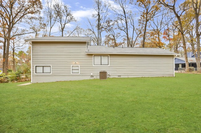 Building Photo - 4061 Oak Stone Dr