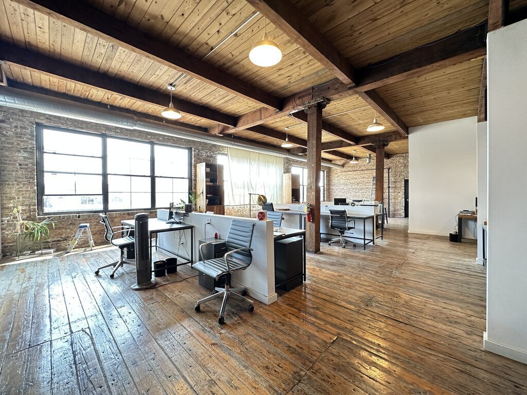 Building Photo - 3124 W Carroll Ave