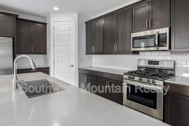 Building Photo - 21399 E Estrella Ct