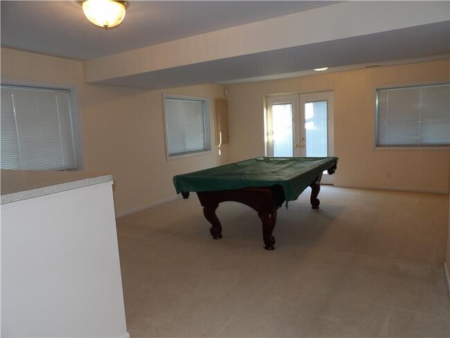 Building Photo - 10201 Hartwood Ct